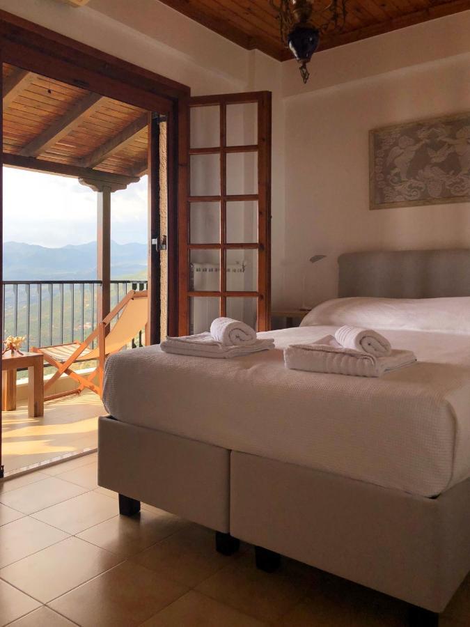 Gaia Guest House Каламата Экстерьер фото