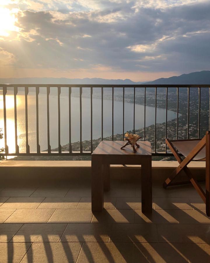 Gaia Guest House Каламата Экстерьер фото