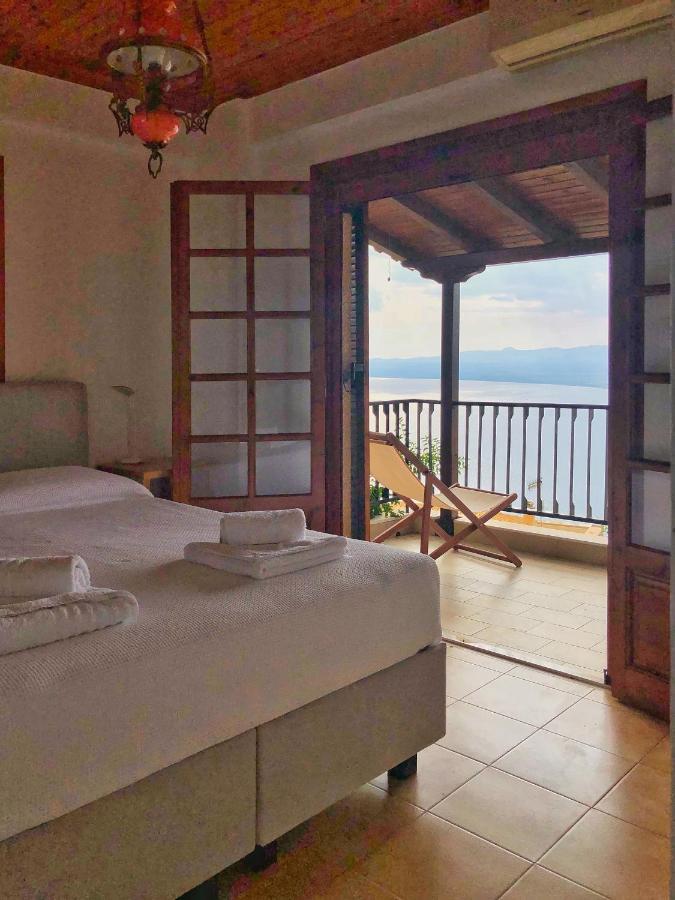 Gaia Guest House Каламата Экстерьер фото
