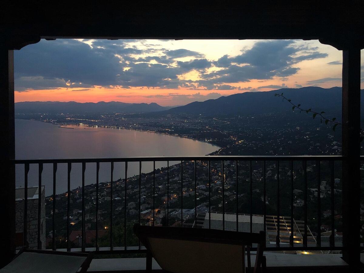 Gaia Guest House Каламата Экстерьер фото