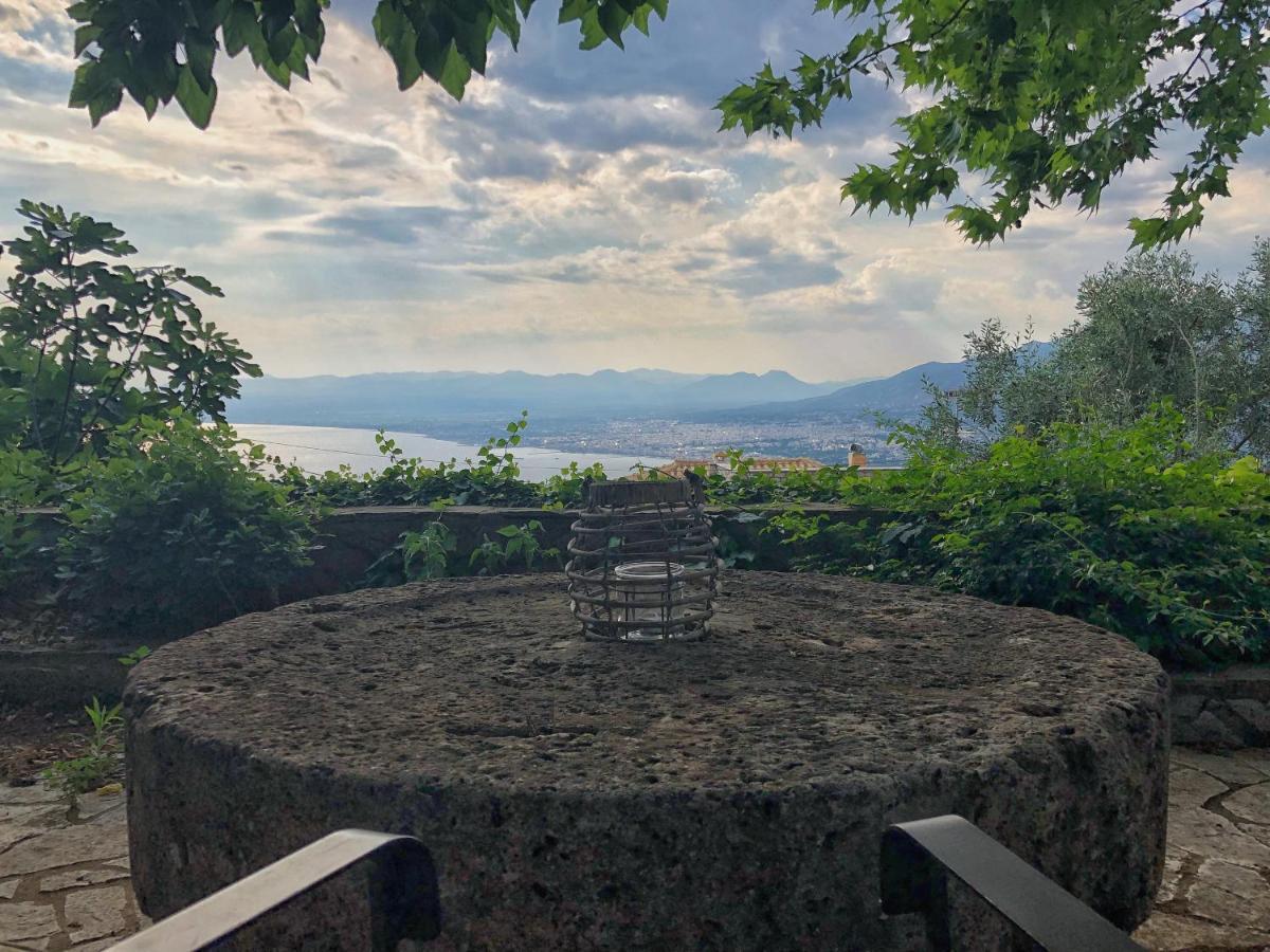 Gaia Guest House Каламата Экстерьер фото